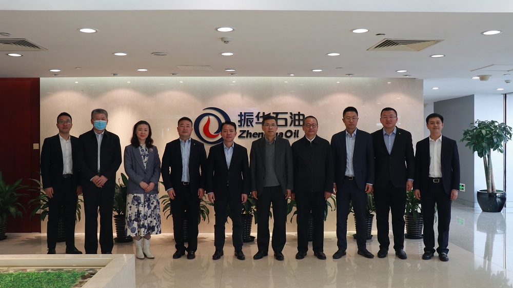 公司董事長(zhǎng)王粵濤會(huì)見(jiàn)遼寧港口集團(tuán)首席執(zhí)行官王志賢
